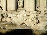 09 - trevi fountain.jpg